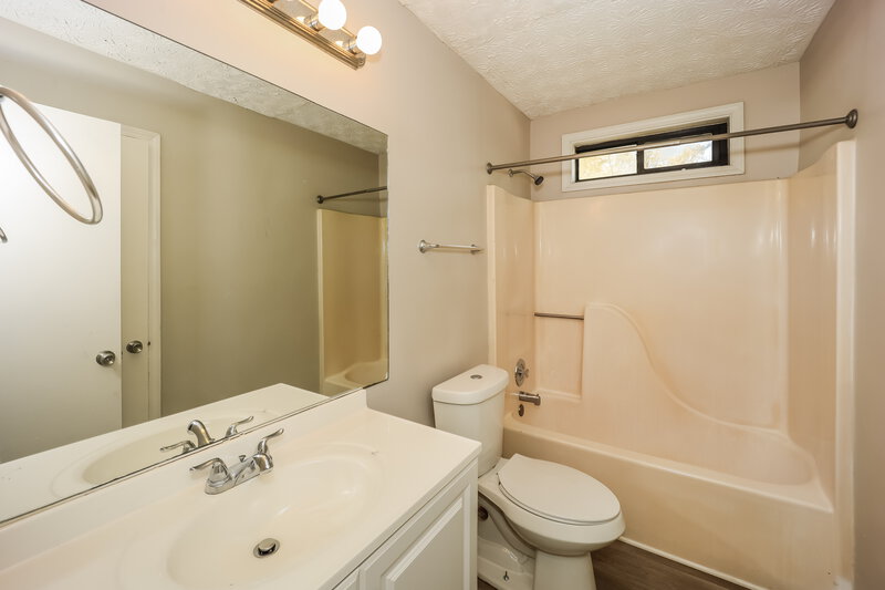 1,550/Mo, 7774 Mountain Creek Way Douglasville, GA 30134 Bathroom View