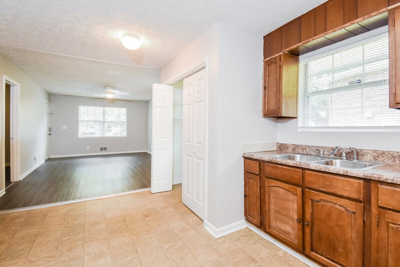 1,325/Mo, 8573 Duncan St Douglasville, GA 30134 Dining Room View