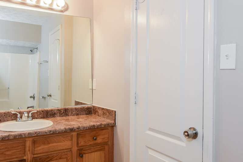 1,325/Mo, 8573 Duncan St Douglasville, GA 30134 Bathroom View
