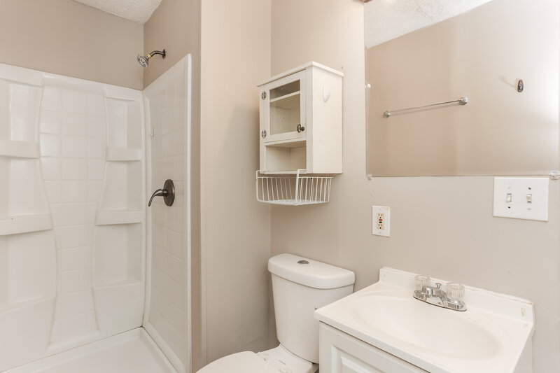1,695/Mo, 6030 Randy Ln Ellenwood, GA 30294 Bathroom View