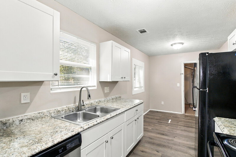 1,855/Mo, 3996 Brookstone Rd Ellenwood, GA 30294 Kitchen View