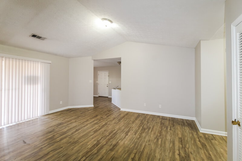 2,450/Mo, 4265 Loveless Pl Ellenwood, GA 30294 Living Room View 3