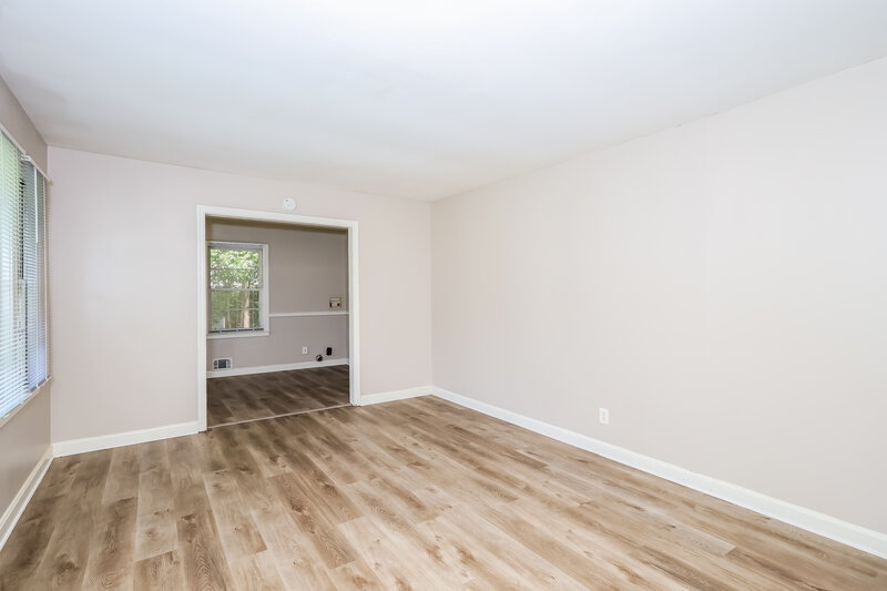 1,335/Mo, 4244 Boling Dr Forest Park, GA 30297 Living Room View 2