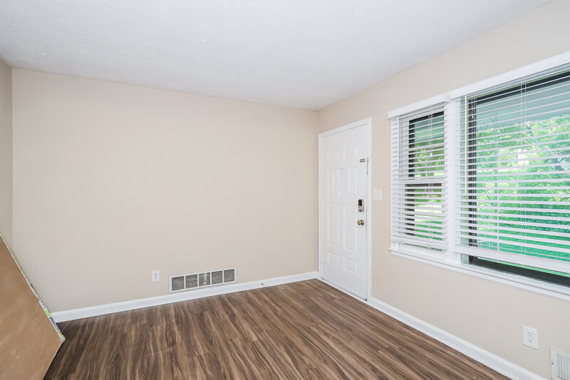 1,950/Mo, 4324 Shady Lane Way Forest Park, GA 30297 Living Room View