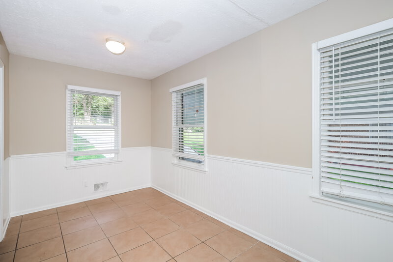 1,950/Mo, 4324 Shady Lane Way Forest Park, GA 30297 Dining Room View