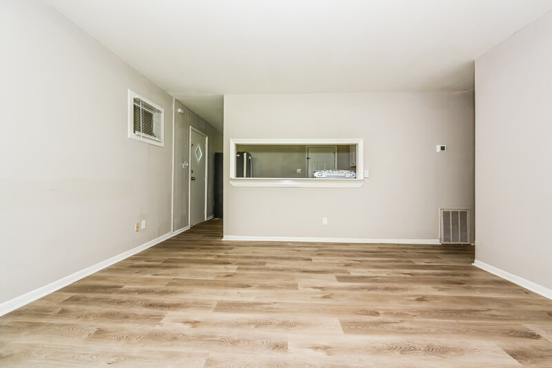 2,030/Mo, 729 Blueridge Dr Forest Park, GA 30297 Living Room View 3