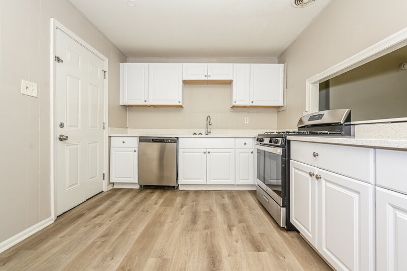 2,030/Mo, 729 Blueridge Dr Forest Park, GA 30297 Kitchen View
