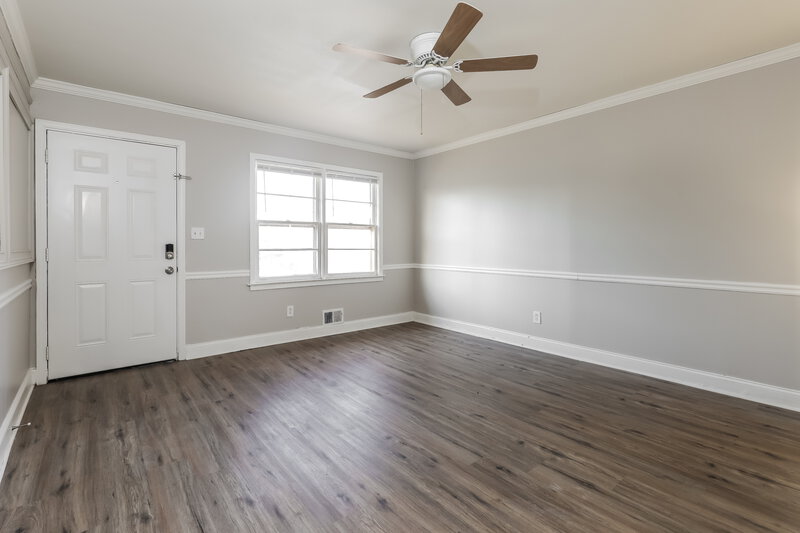 2,080/Mo, 820 Oakdale Dr Forest Park, GA 30297 Living Room View 2