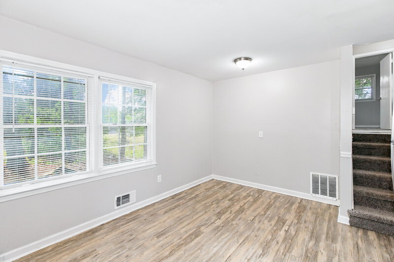 0/Mo, 989 Juniper Cir Forest Park, GA 30297 Breakfast Nook View