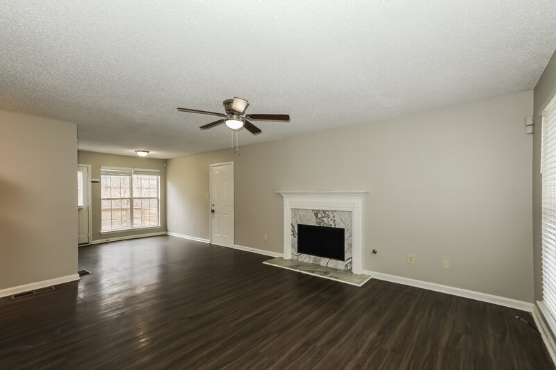 1,745/Mo, 10993 Thrasher Rd Hampton, GA 30228 Living Room View