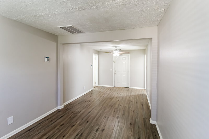 1,420/Mo, 1820 MOORE Lane Gainesville, GA 30507 Living Room View 3