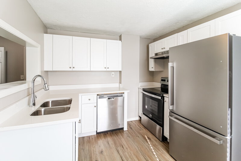 1,420/Mo, 1820 MOORE Lane Gainesville, GA 30507 Kitchen View