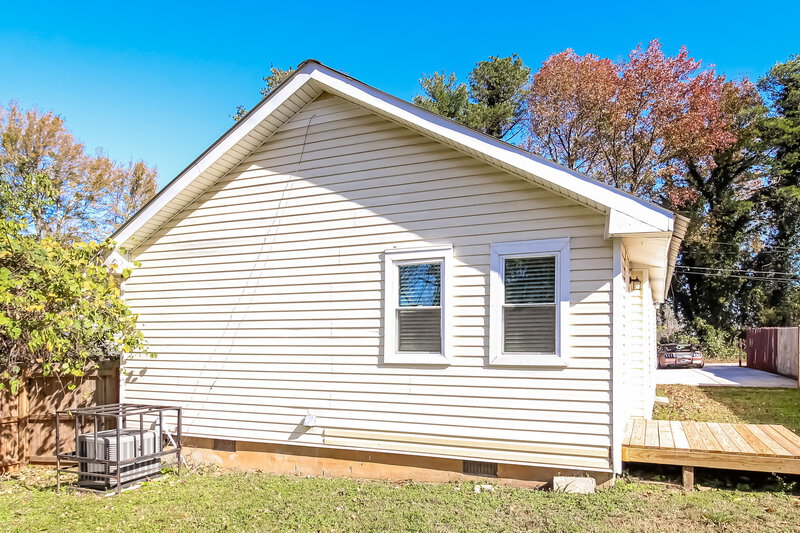 1,420/Mo, 1820 MOORE Lane Gainesville, GA 30507 Rear View