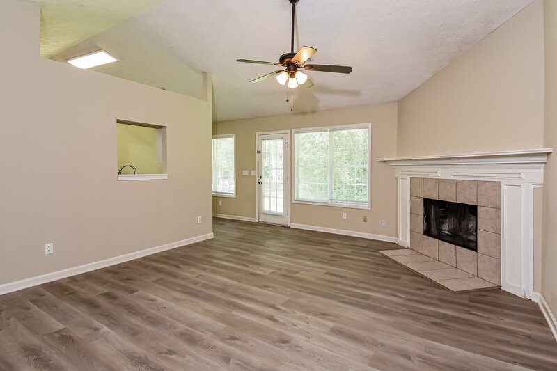 1,695/Mo, 4797 Turning Leaf Dr Gillsville, GA 30543 Living Room View