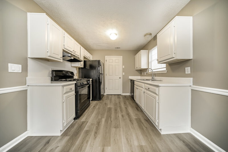 1,700/Mo, 1001 Maple Leaf Rdg Jonesboro, GA 30238 Dining Room View