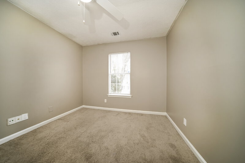 1,700/Mo, 1001 Maple Leaf Rdg Jonesboro, GA 30238 Bedroom View