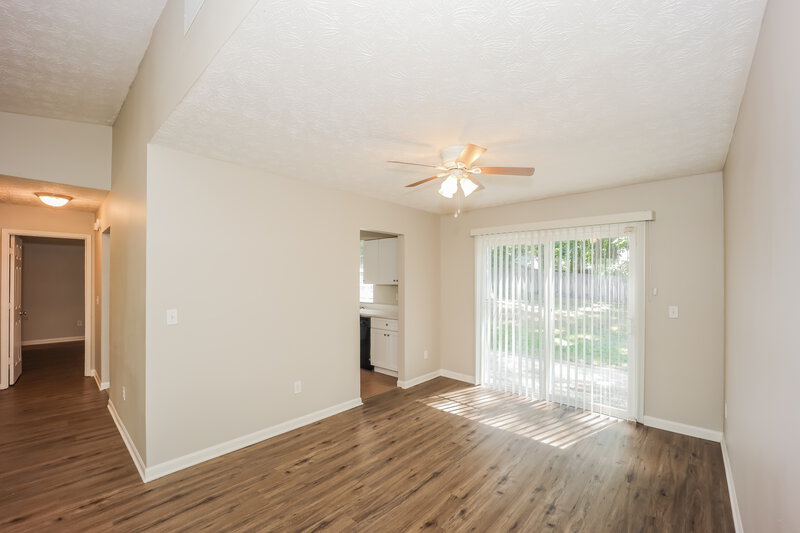 1,815/Mo, 10299 Wisteria Ln Jonesboro, GA 30238 Dining Room View 2