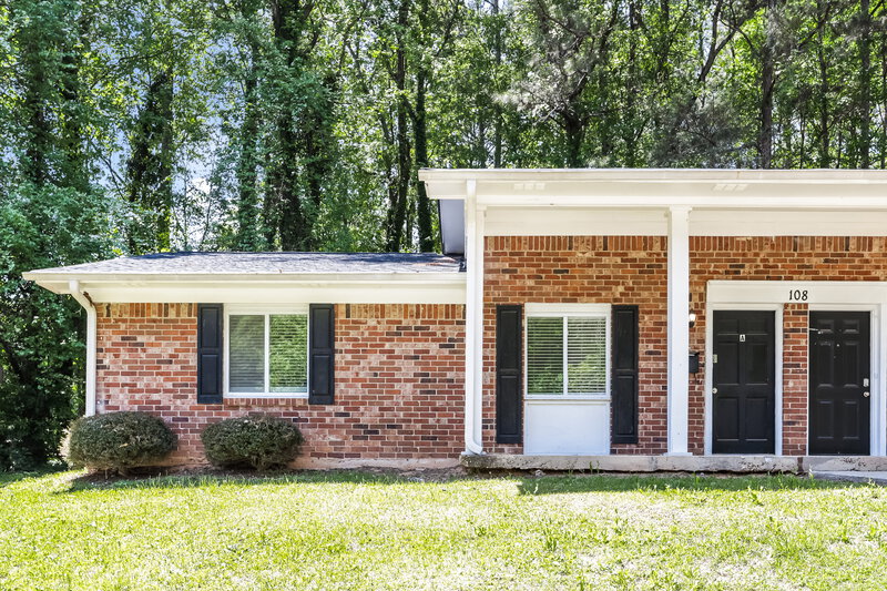 0/Mo, 108 Burkshire Ct Unit A Jonesboro, GA 30236 External View