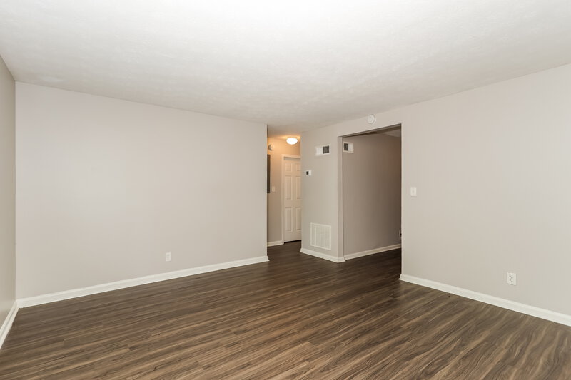 0/Mo, 108 Burkshire Ct Unit A Jonesboro, GA 30236 Living Room View