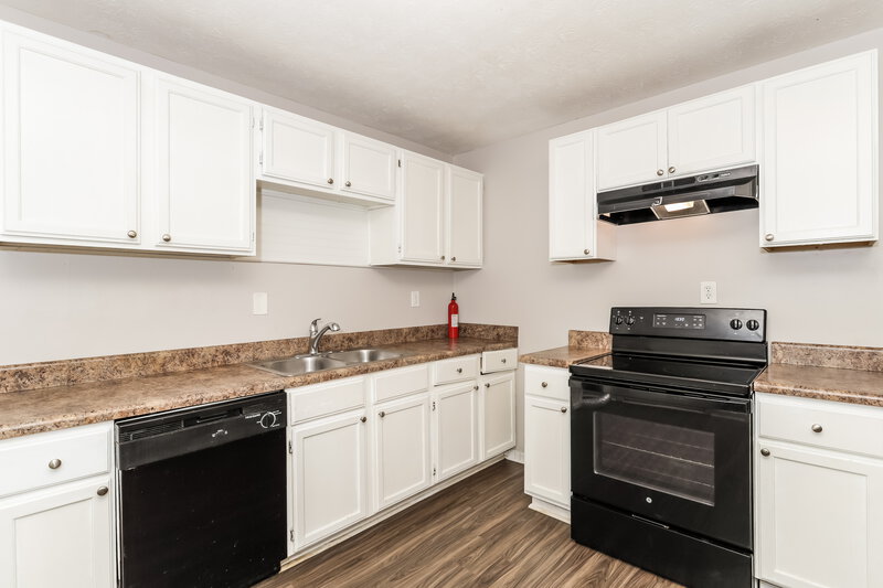 0/Mo, 108 Burkshire Ct Unit A Jonesboro, GA 30236 Kitchen View