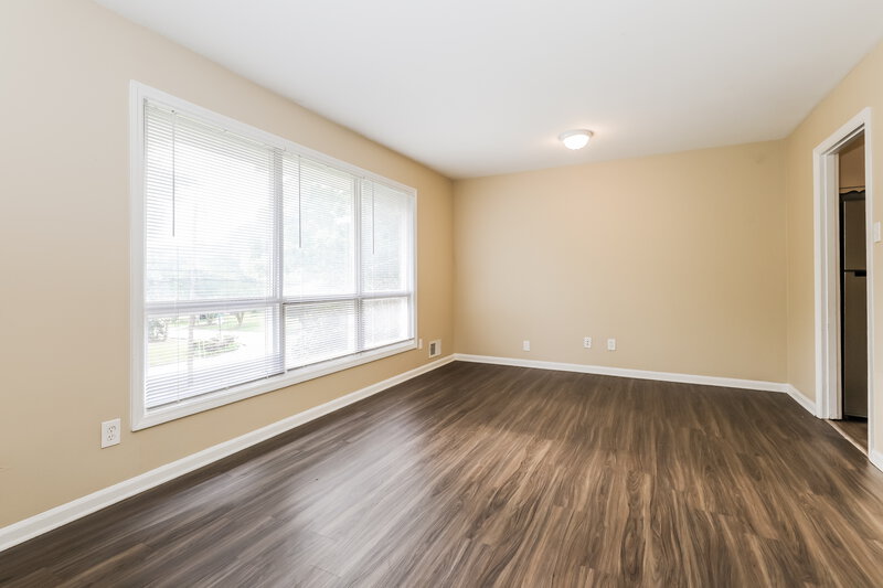 2,980/Mo, 6913 Doncaster Rd Jonesboro, GA 30236 Living Room View