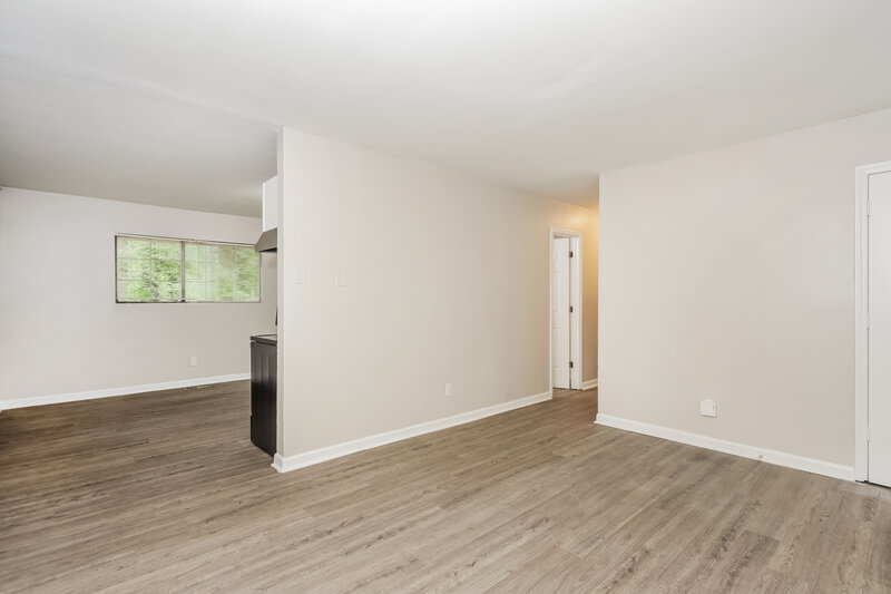 1,260/Mo, 692 Jeb Stuart Dr Jonesboro, GA 30238 Dining Room View