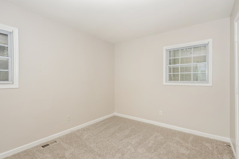 1,260/Mo, 692 Jeb Stuart Dr Jonesboro, GA 30238 Bedroom View 3