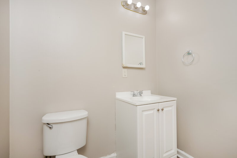 1,260/Mo, 692 Jeb Stuart Dr Jonesboro, GA 30238 Bathroom View