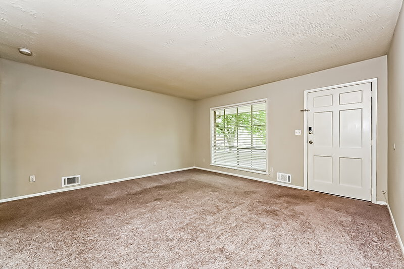 2,030/Mo, 7323 Howard Cir Jonesboro, GA 30236 Living Room View 2