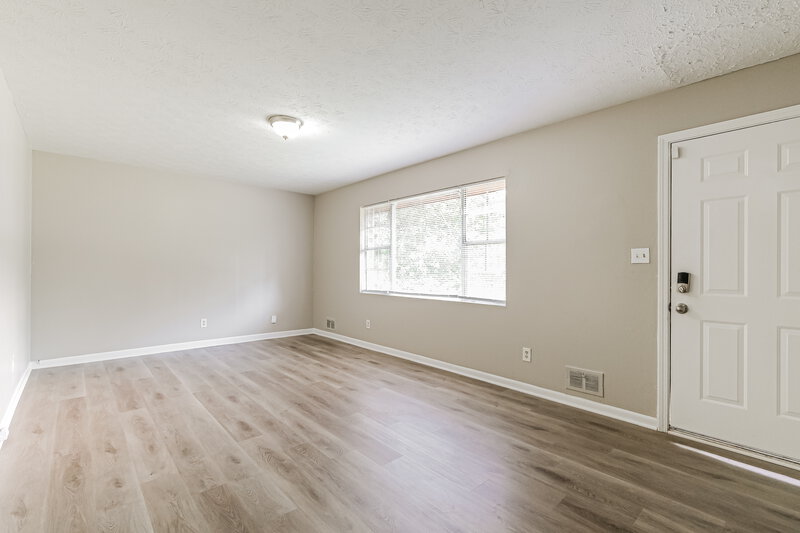 1,785/Mo, 8392 San Jose Trl Jonesboro, GA 30236 Living Room View