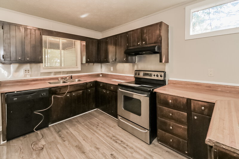 2,410/Mo, 8392 San Jose Trl Jonesboro, GA 30236 Kitchen View