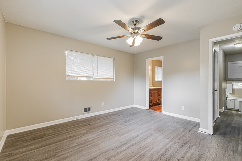 1,785/Mo, 8392 San Jose Trl Jonesboro, GA 30236 Main Bedroom View