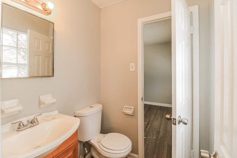 2,410/Mo, 8392 San Jose Trl Jonesboro, GA 30236 Bathroom View 2