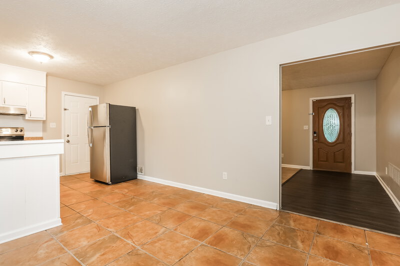 2,380/Mo, 8486 Magnolia Dr Jonesboro, GA 30238 Kitchen View 2