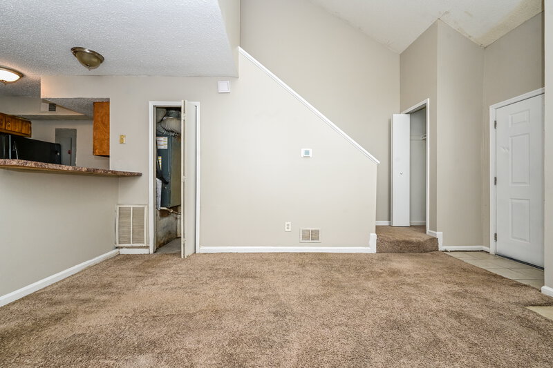 985/Mo, 8536 Pineland Dr Unit A Jonesboro, GA 30238 Living Room View