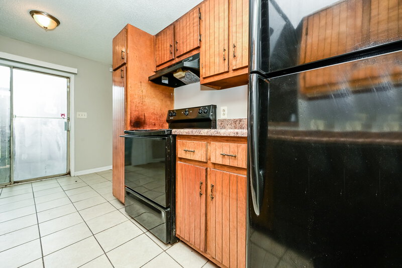 985/Mo, 8536 Pineland Dr Unit A Jonesboro, GA 30238 Kitchen View 3
