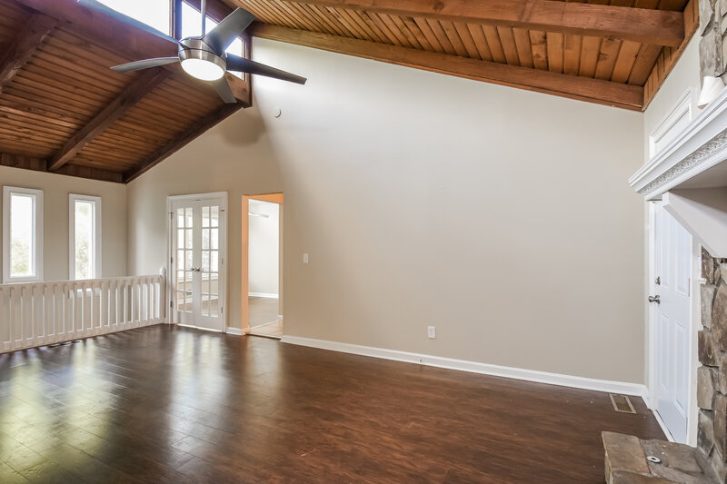 2,025/Mo, 185 Castleair Ct NE Kennesaw, GA 30144 Living Room View 2