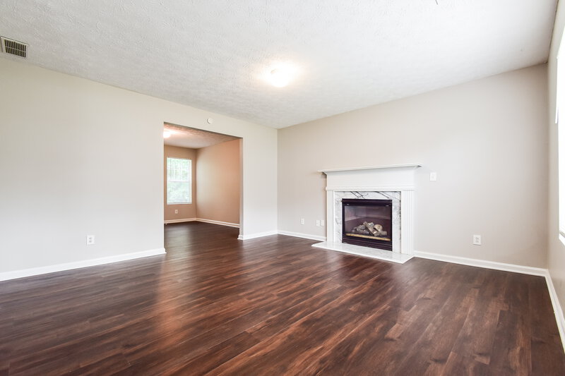1,780/Mo, 1322 SANDYBROOK Court Lithonia, GA 30058 Living Room View