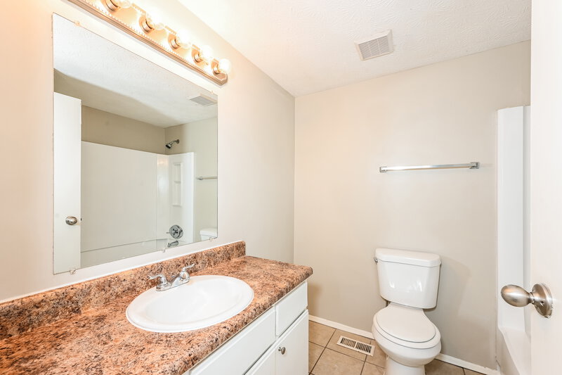 1,810/Mo, 1876 CORDUROY Court Lithonia, GA 30058 Bathroom View