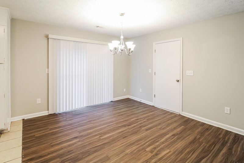 2,210/Mo, 1893 GINGHAM Way Lithonia, GA 30058 Dining Room View