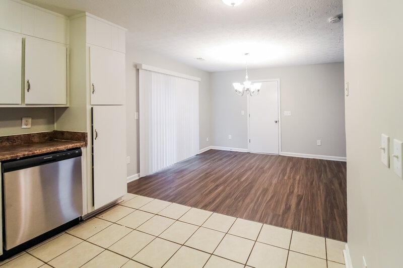 2,210/Mo, 1893 GINGHAM Way Lithonia, GA 30058 Dining Room View 3