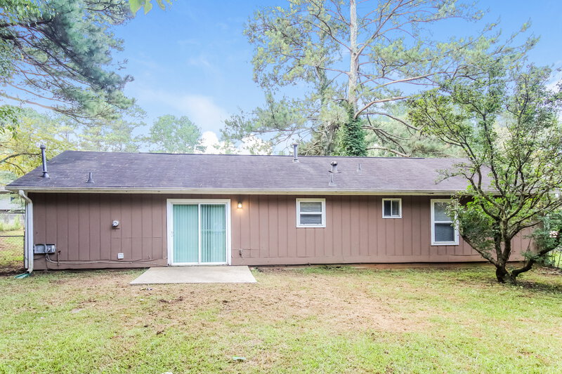 2,210/Mo, 1893 GINGHAM Way Lithonia, GA 30058 Rear View
