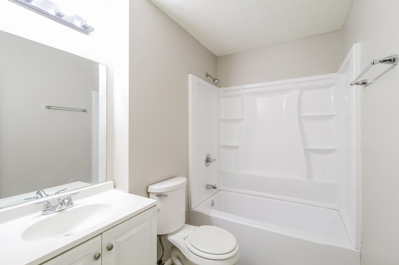 1,825/Mo, 1986 FOREST PINES Court Lithonia, GA 30058 Bathroom View