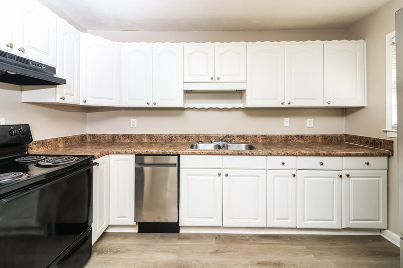 1,435/Mo, 3564 Briar Dr Lithia Springs, GA 30122 Kitchen View 2