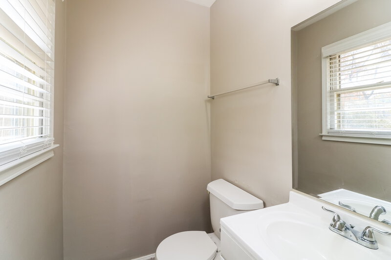 1,435/Mo, 3564 Briar Dr Lithia Springs, GA 30122 Main Bathroom View