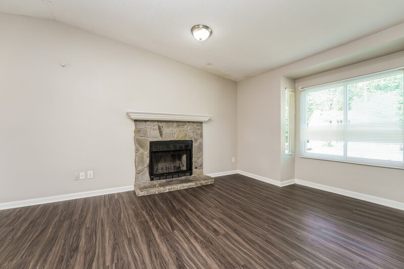 1,845/Mo, 2098 Drake Ct Lithonia, GA 30058 Living Room View