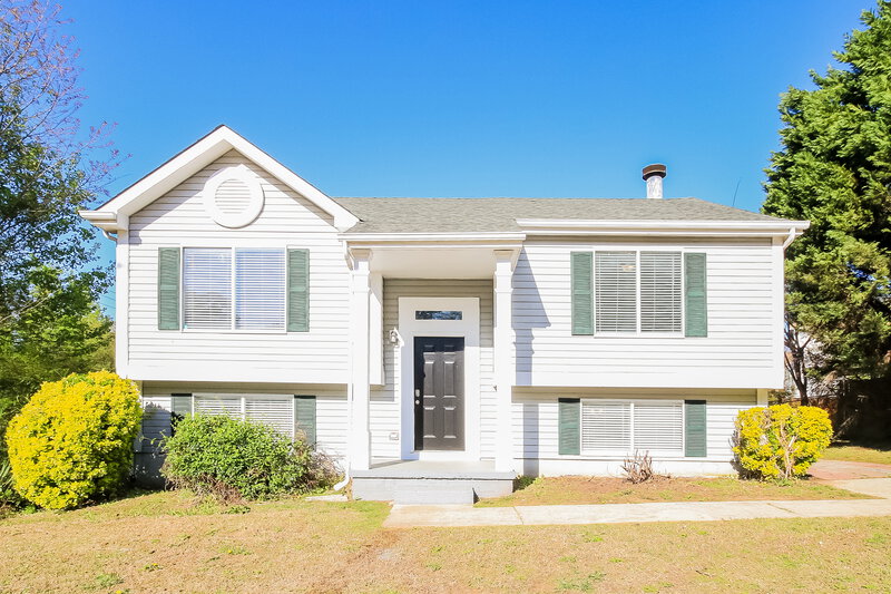 3 Bedroom House – 2103 VICTORIA Place, Lithonia, GA 30058