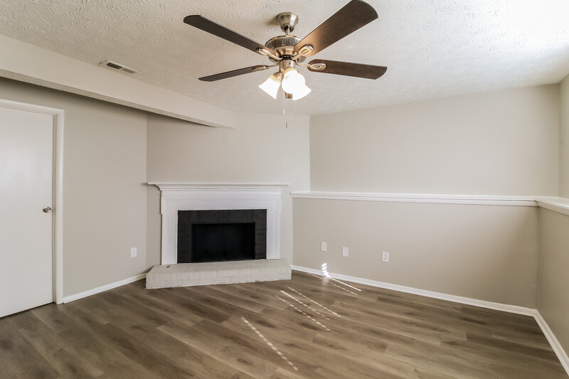 1,925/Mo, 2103 VICTORIA Place Lithonia, GA 30058 Family Room View