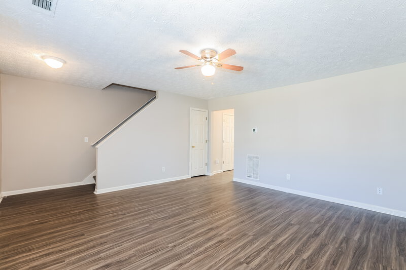 2,400/Mo, 2286 STRATHMOOR MANOR Drive Lithonia, GA 30058 Living Room View