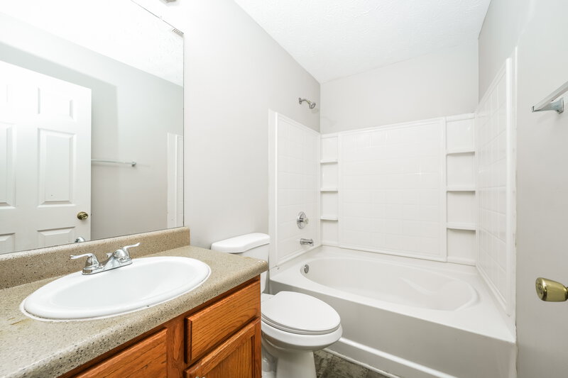 1,675/Mo, 2286 STRATHMOOR MANOR Drive Lithonia, GA 30058 Main Bathroom View